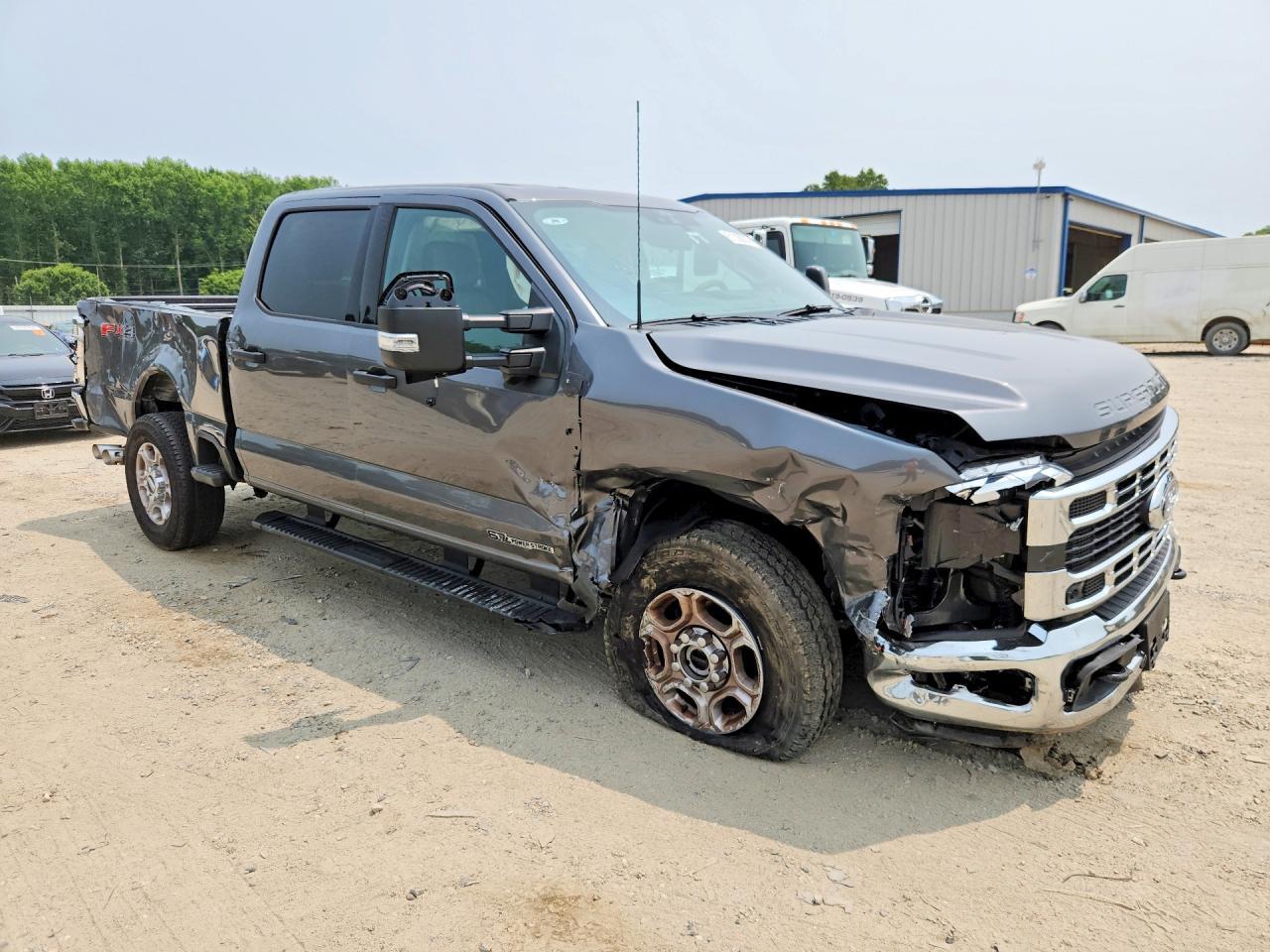 2026 Ford F250 Super Duty - Фото 4