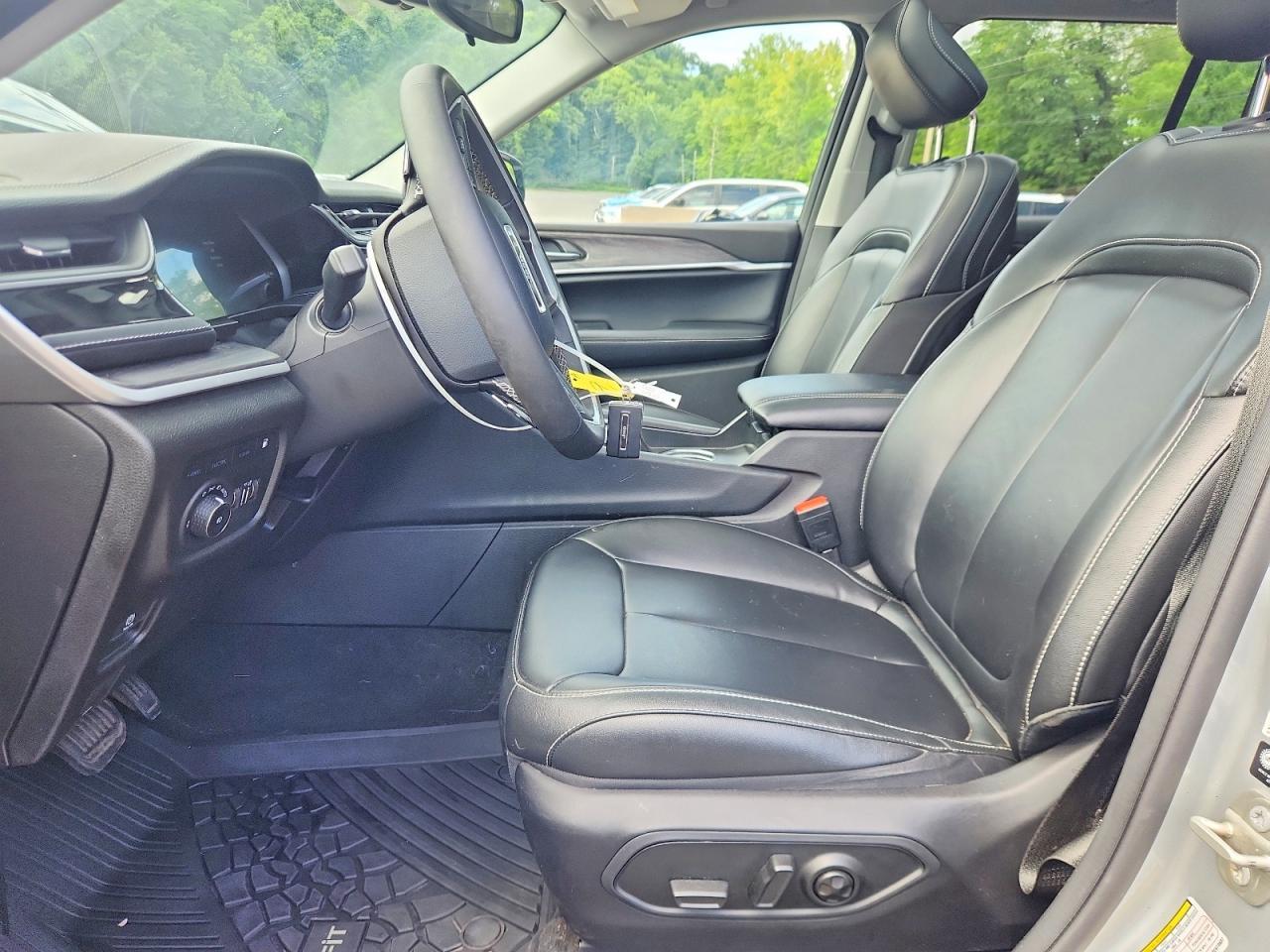 2023 Jeep Grand Cherokee Limited 4Xe - Image 7