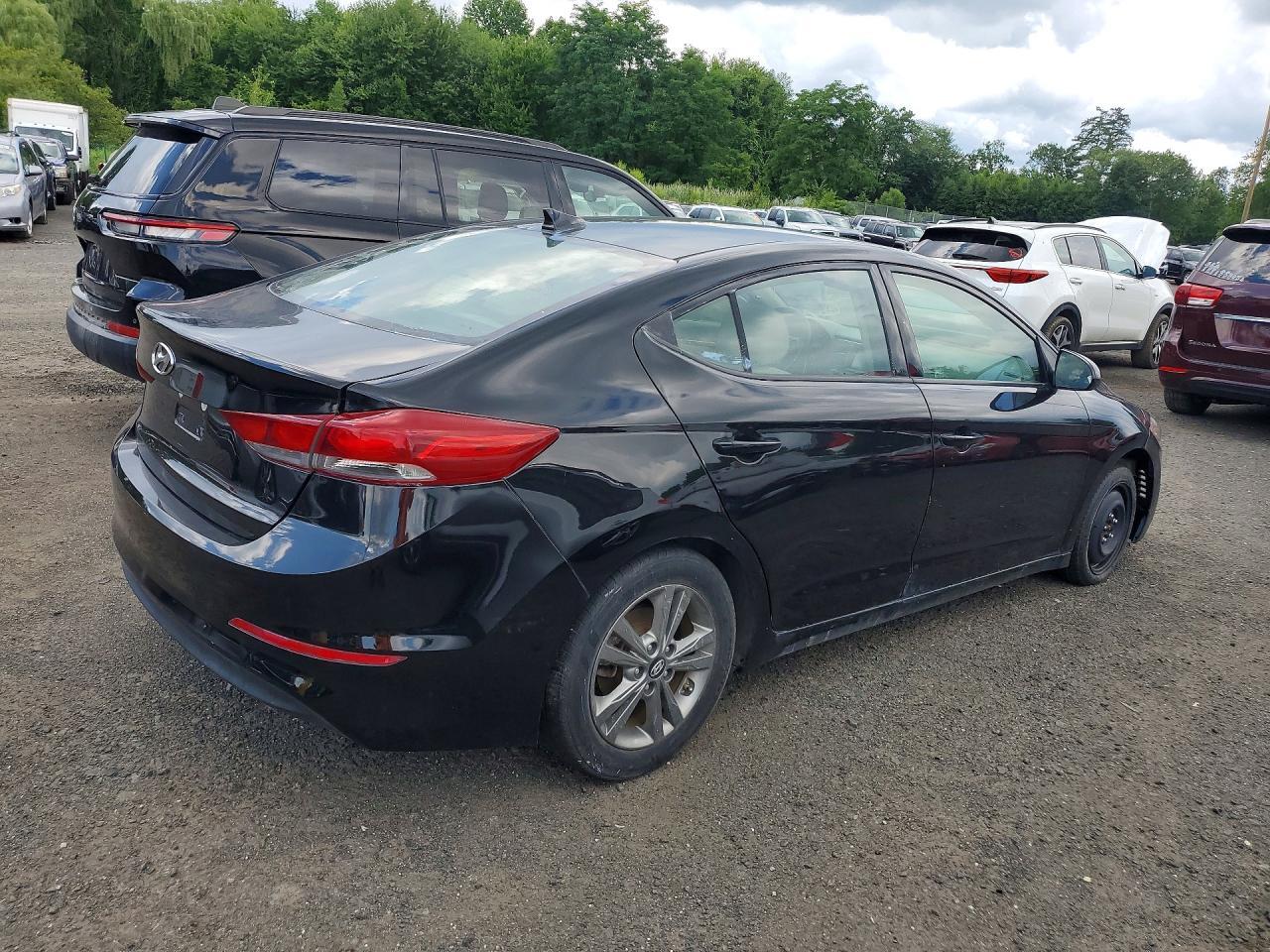2018 Hyundai Elantra Sel - Фото 3