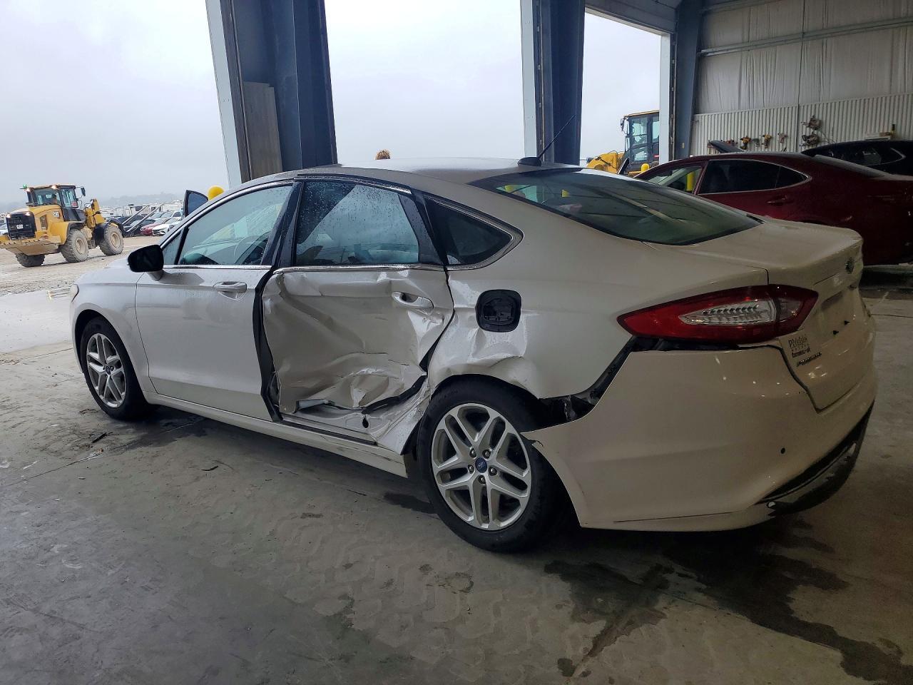 2013 Ford Fusion Se - Image 2