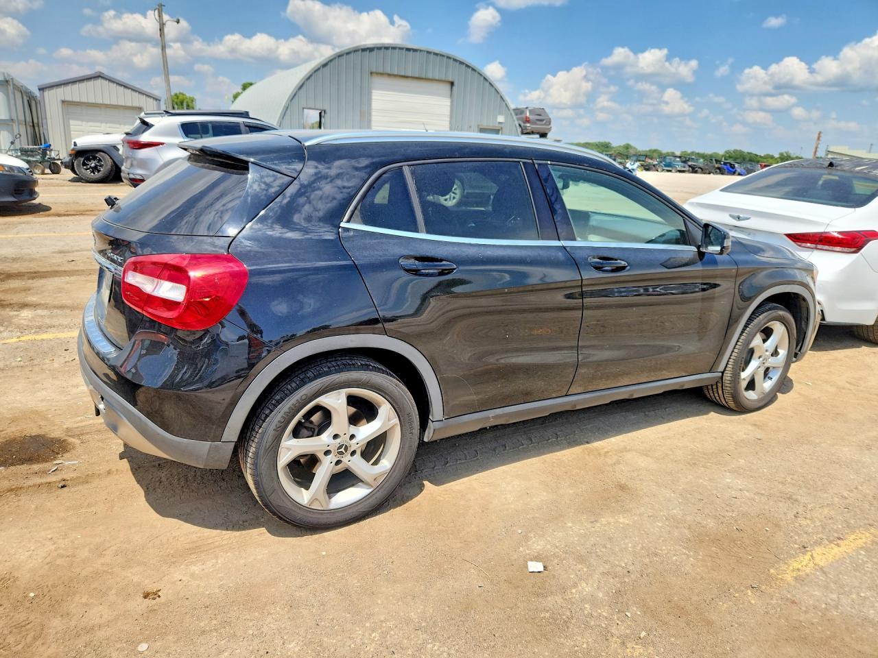 2019 Mercedes-Benz Gla 250 4Matic - Image 3