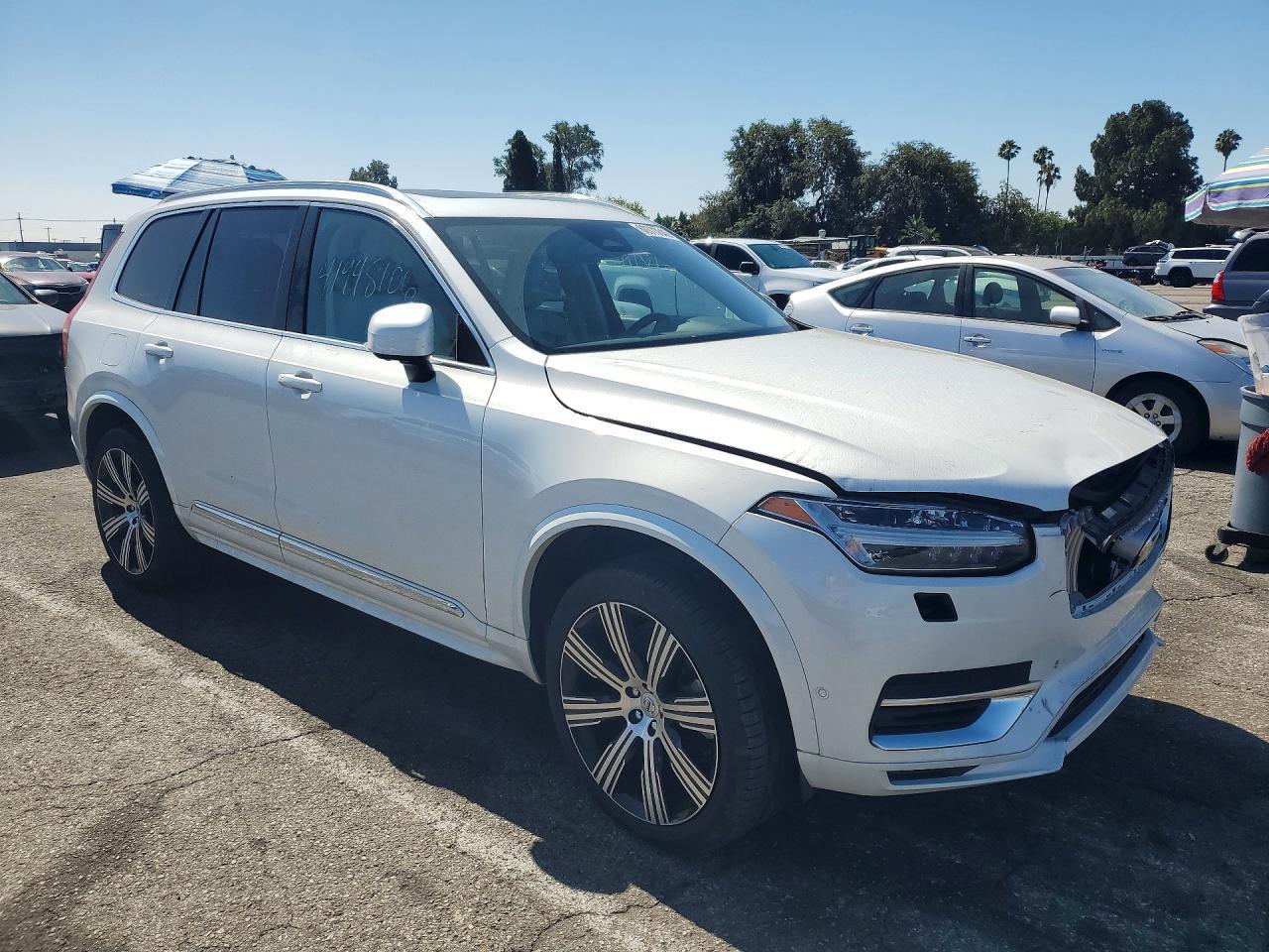 2024 Volvo Xc90 Plus - Image 4