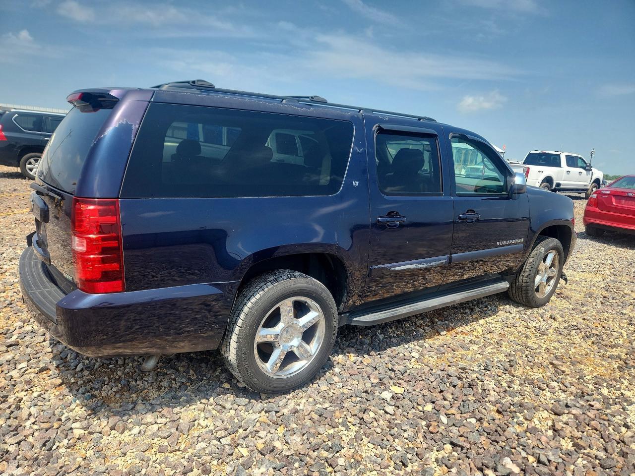 2008 Chevrolet Suburban K1500 Ls - Image 3
