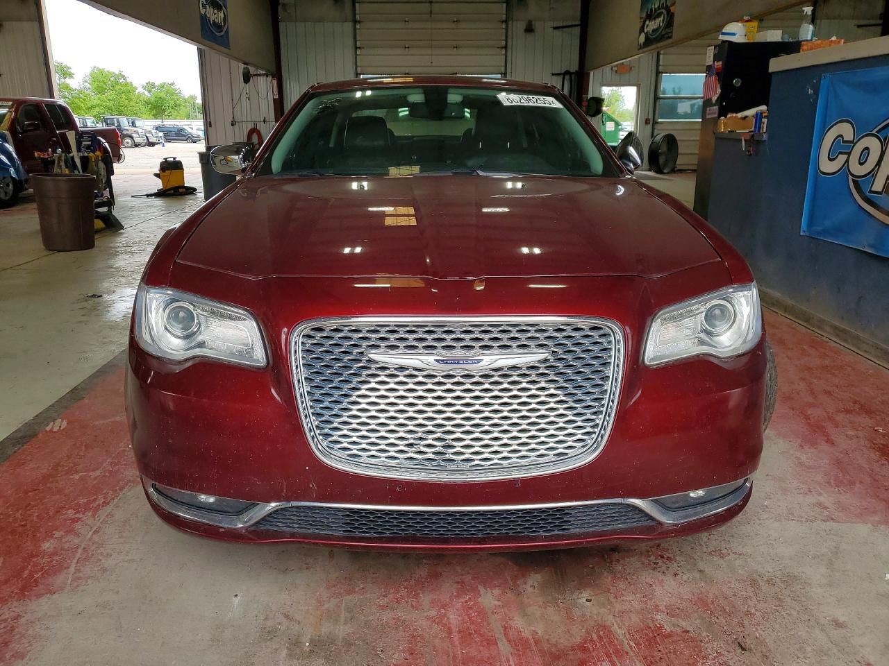 2020 Chrysler 300 Limited - Image 5