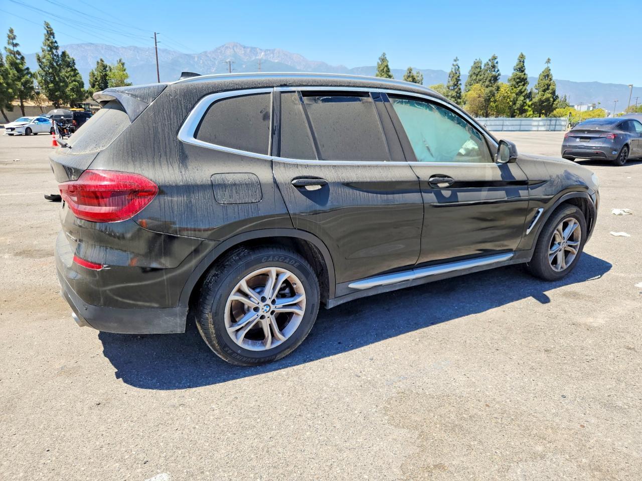 2020 BMW X3 Sdrive30I - Фото 3