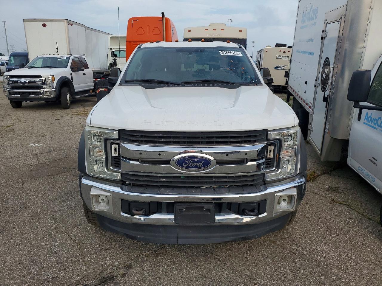 2017 Ford F550 Super Duty - Image 5