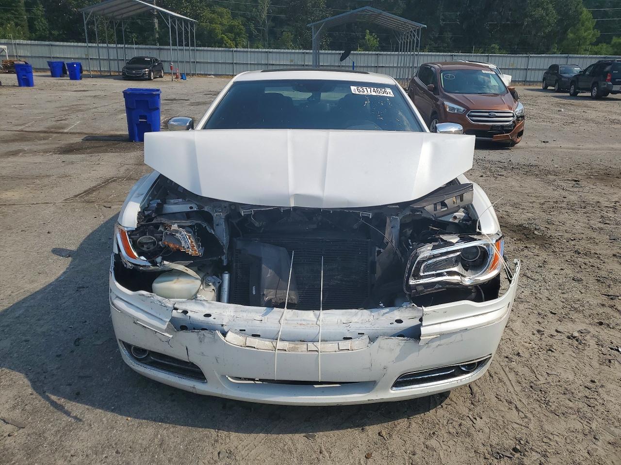 2012 Chrysler 300 Limited - Фото 5