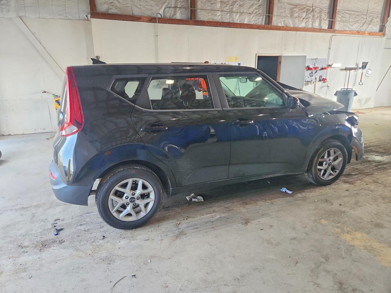 2022 Kia Soul Lx - Фото 3