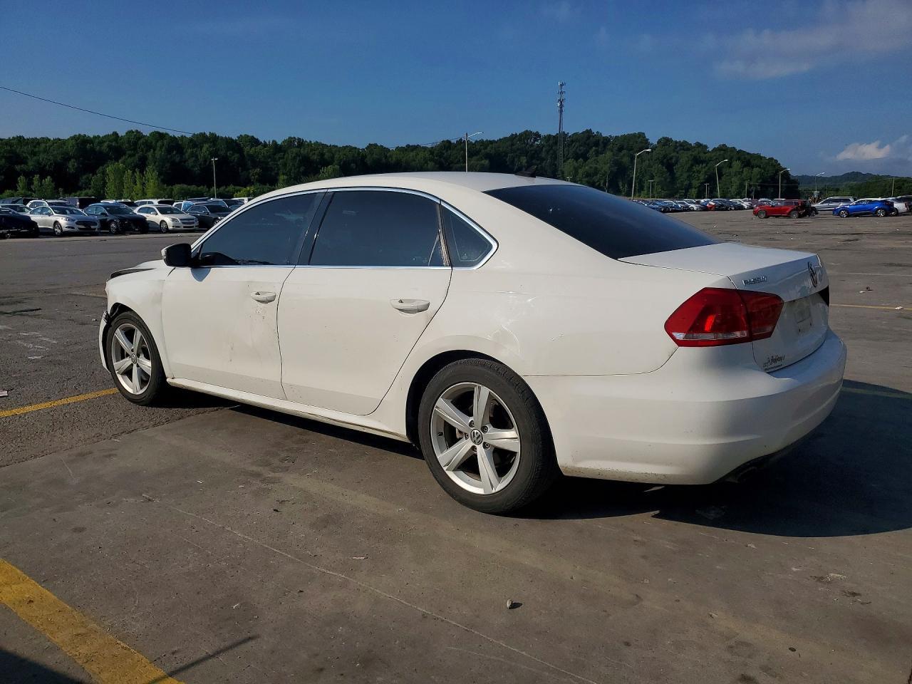 2015 Volkswagen Passat Se - Фото 2