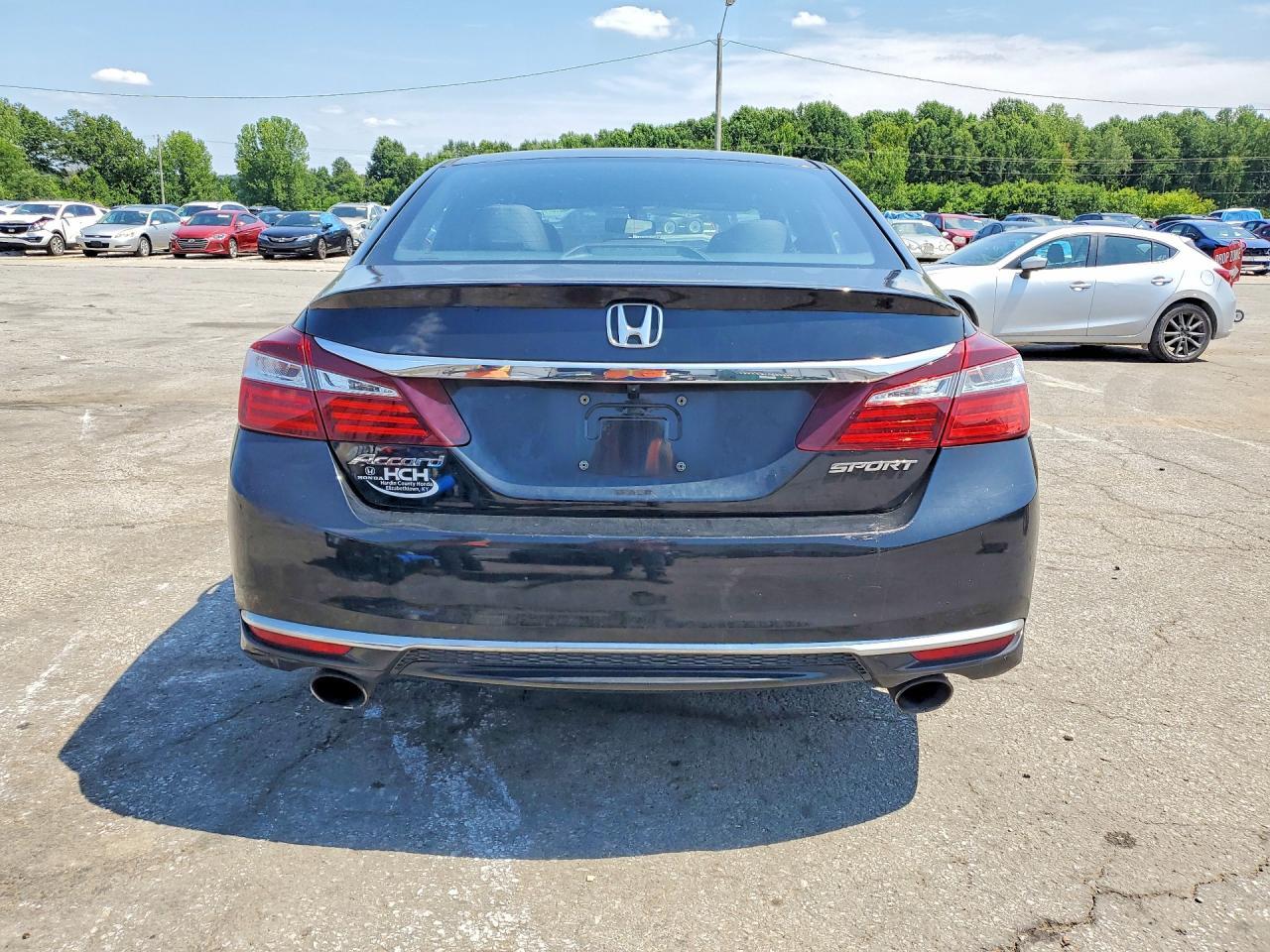 2017 Honda Accord Sport - Image 6