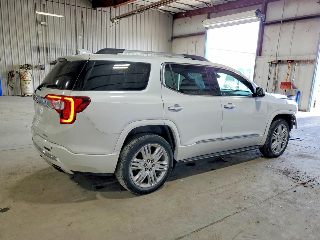 2021 GMC Acadia Denali - Фото 3