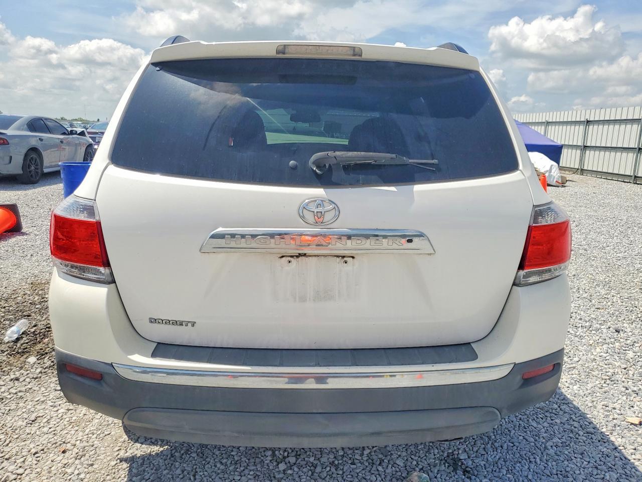 2013 Toyota Highlander Limited - Image 6