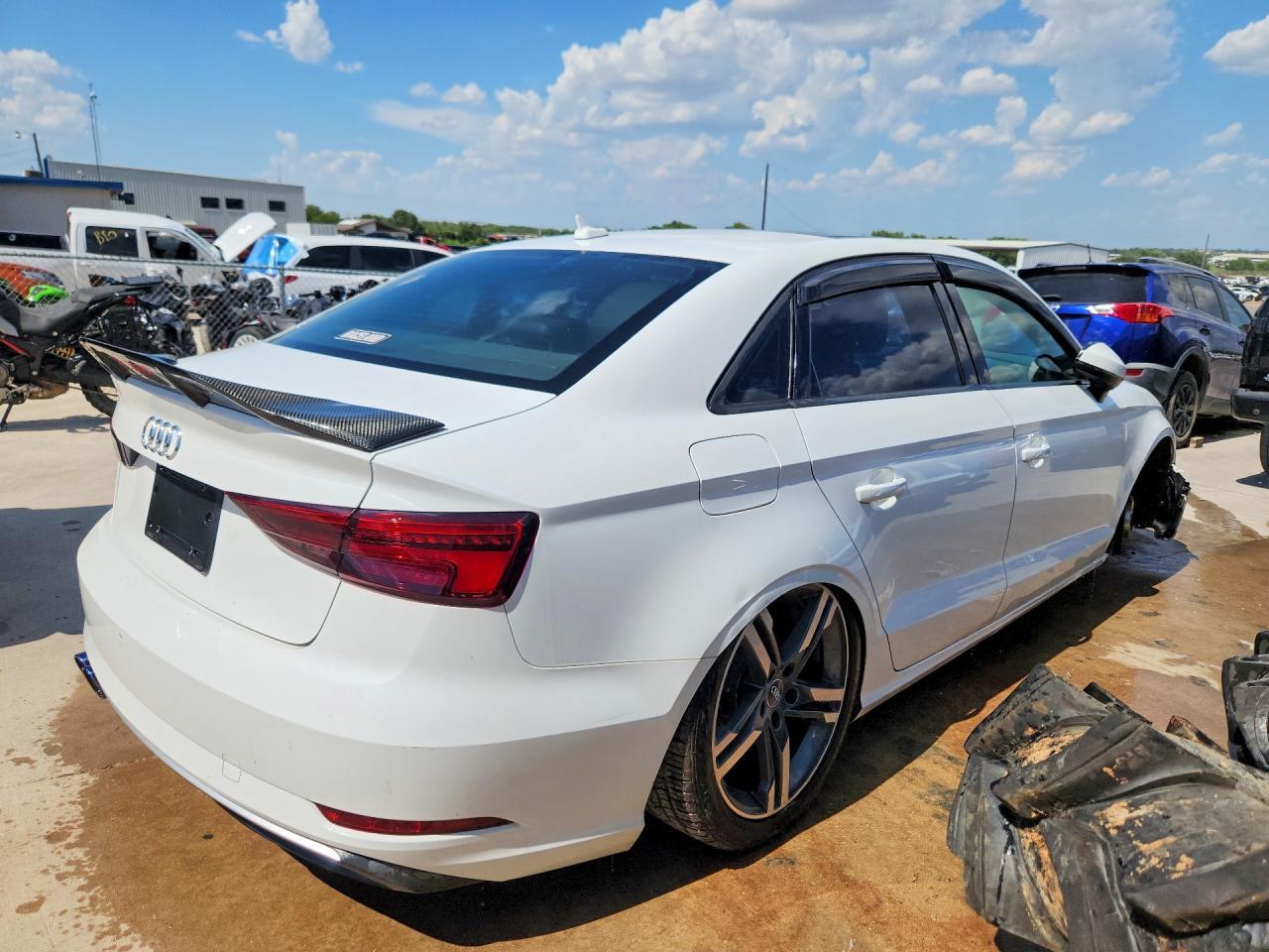 2018 Audi A3 Premium - Фото 3