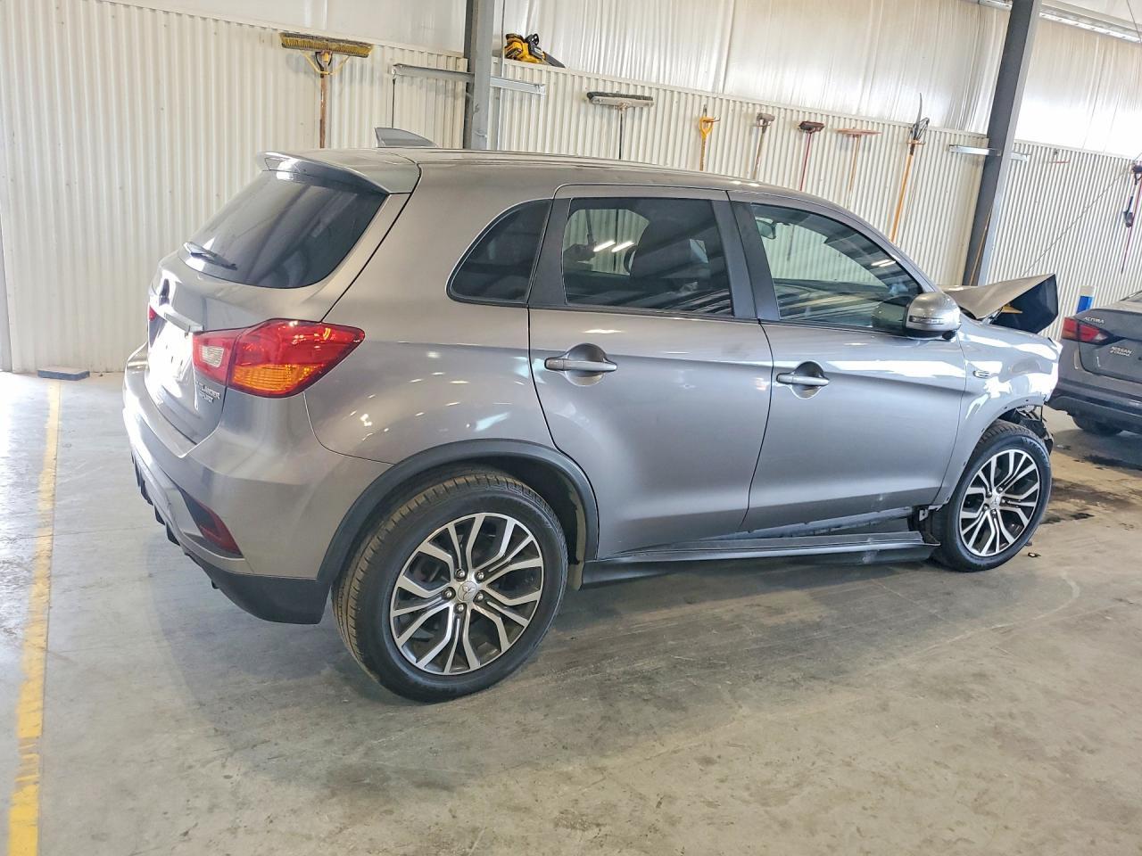 2019 Mitsubishi Outlander Sport Es - Image 3