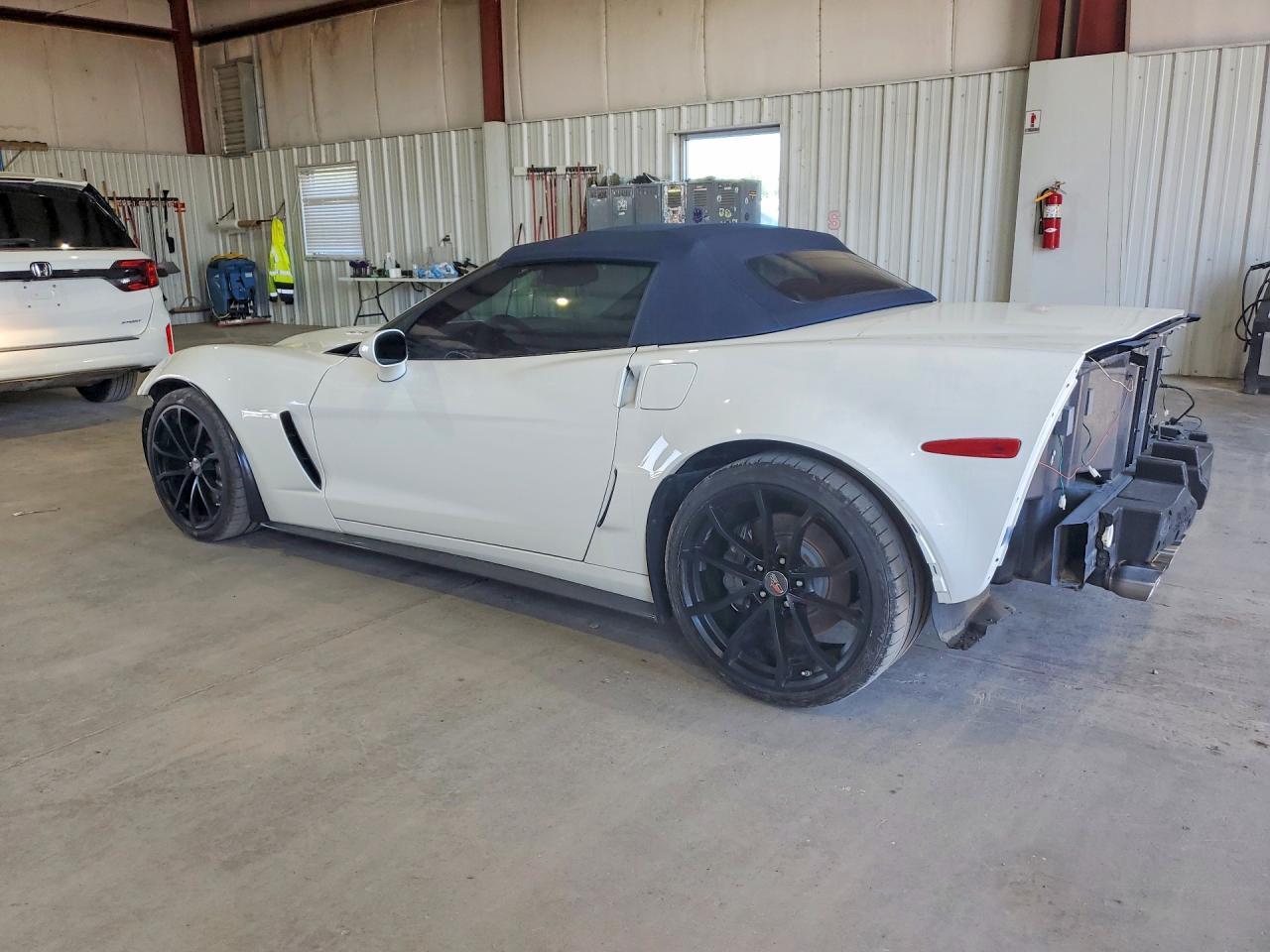 2013 Chevrolet Corvette 427 - Фото 2
