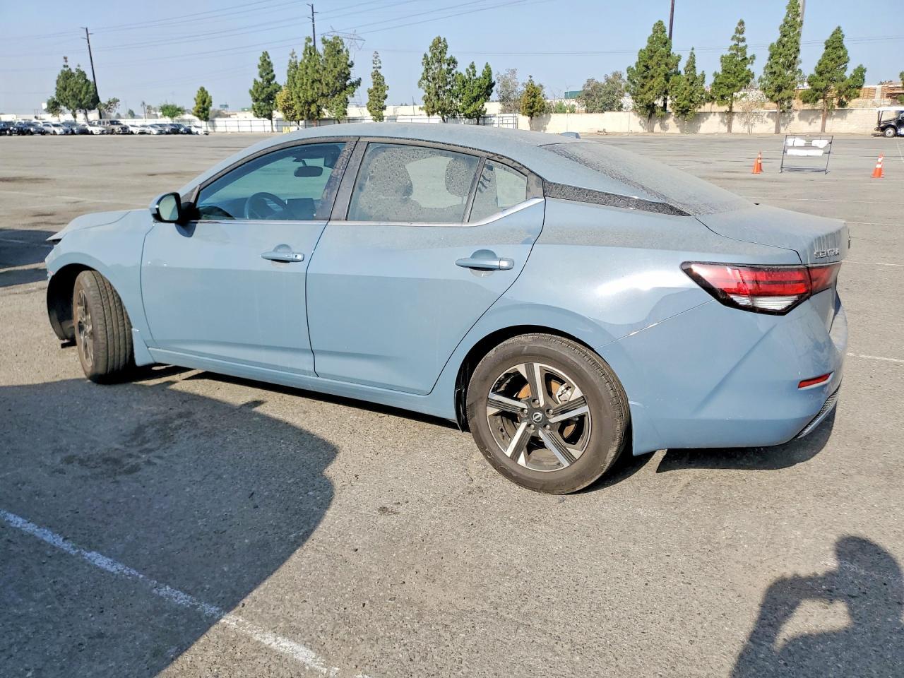 2025 Nissan Sentra Sv - Image 2