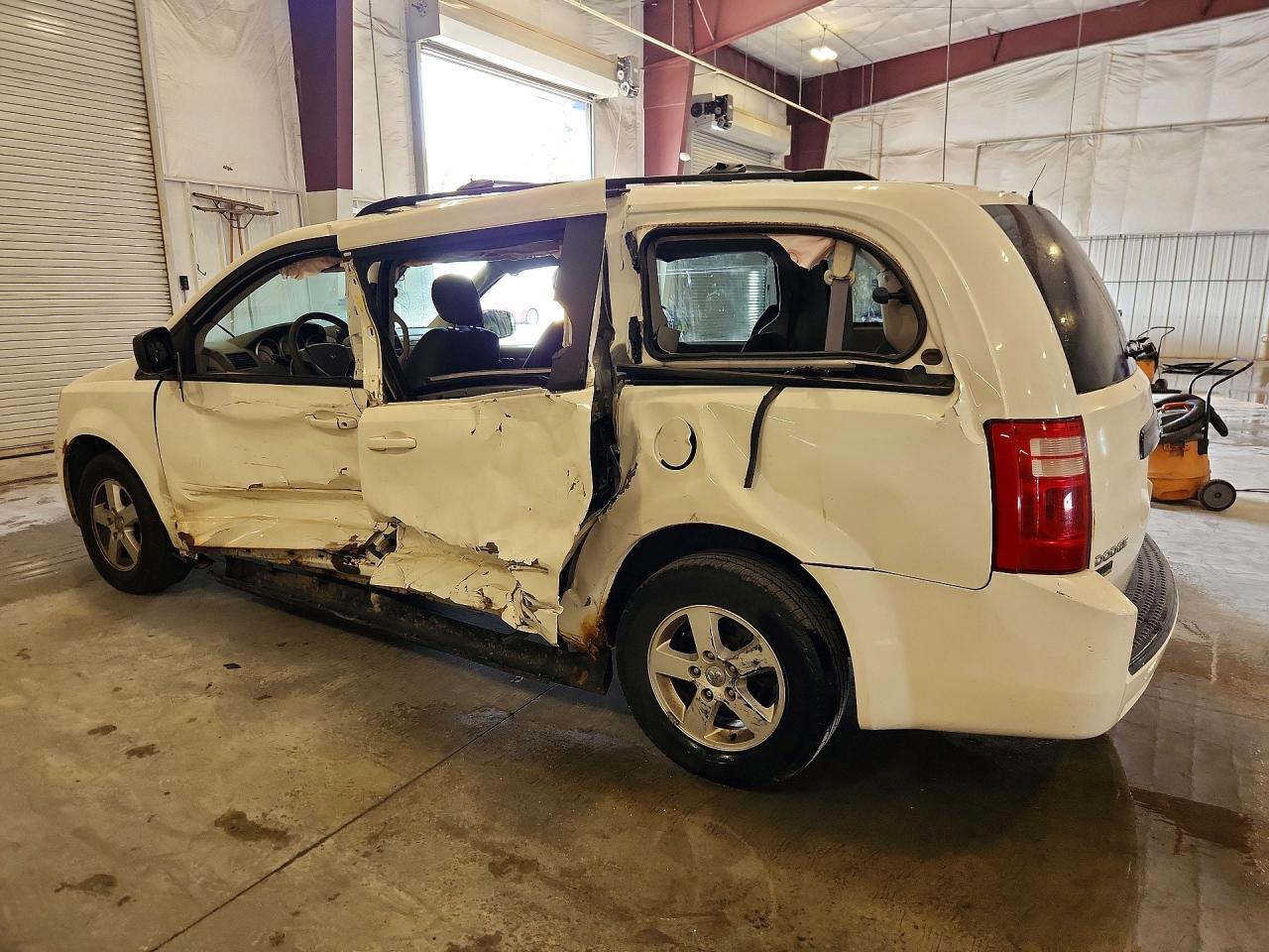 2010 Dodge Grand Caravan Se - Фото 2
