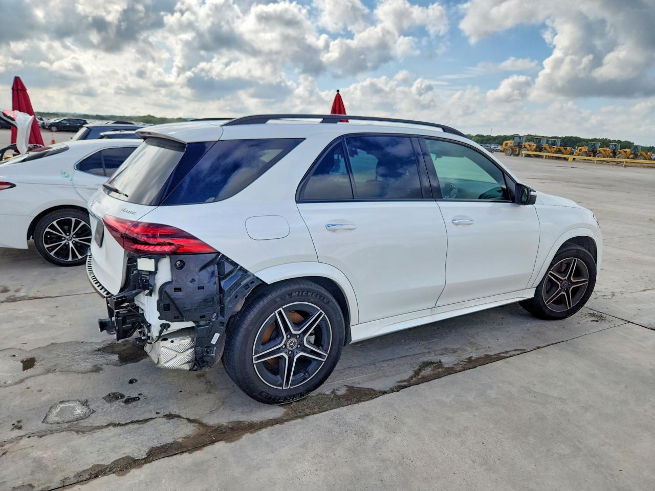 2025 Mercedes-Benz Gle 450 4Matic - Фото 3