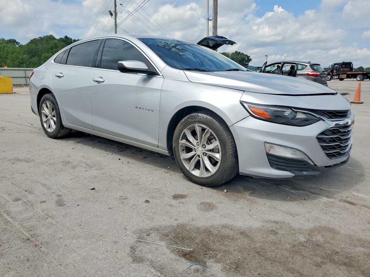 2019 Chevrolet Malibu Lt - Image 4