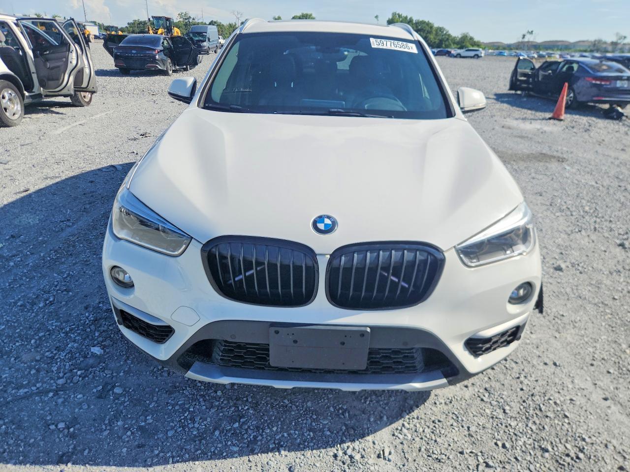 2017 BMW X1 xDrive28I - Фото 5