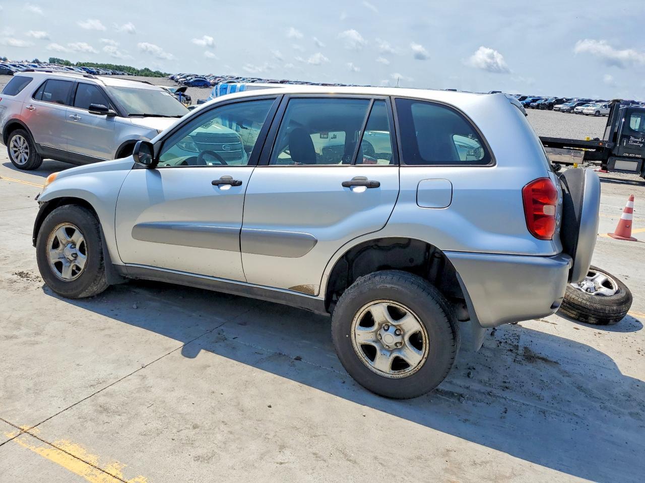 2005 Toyota Rav4 Base - Image 2