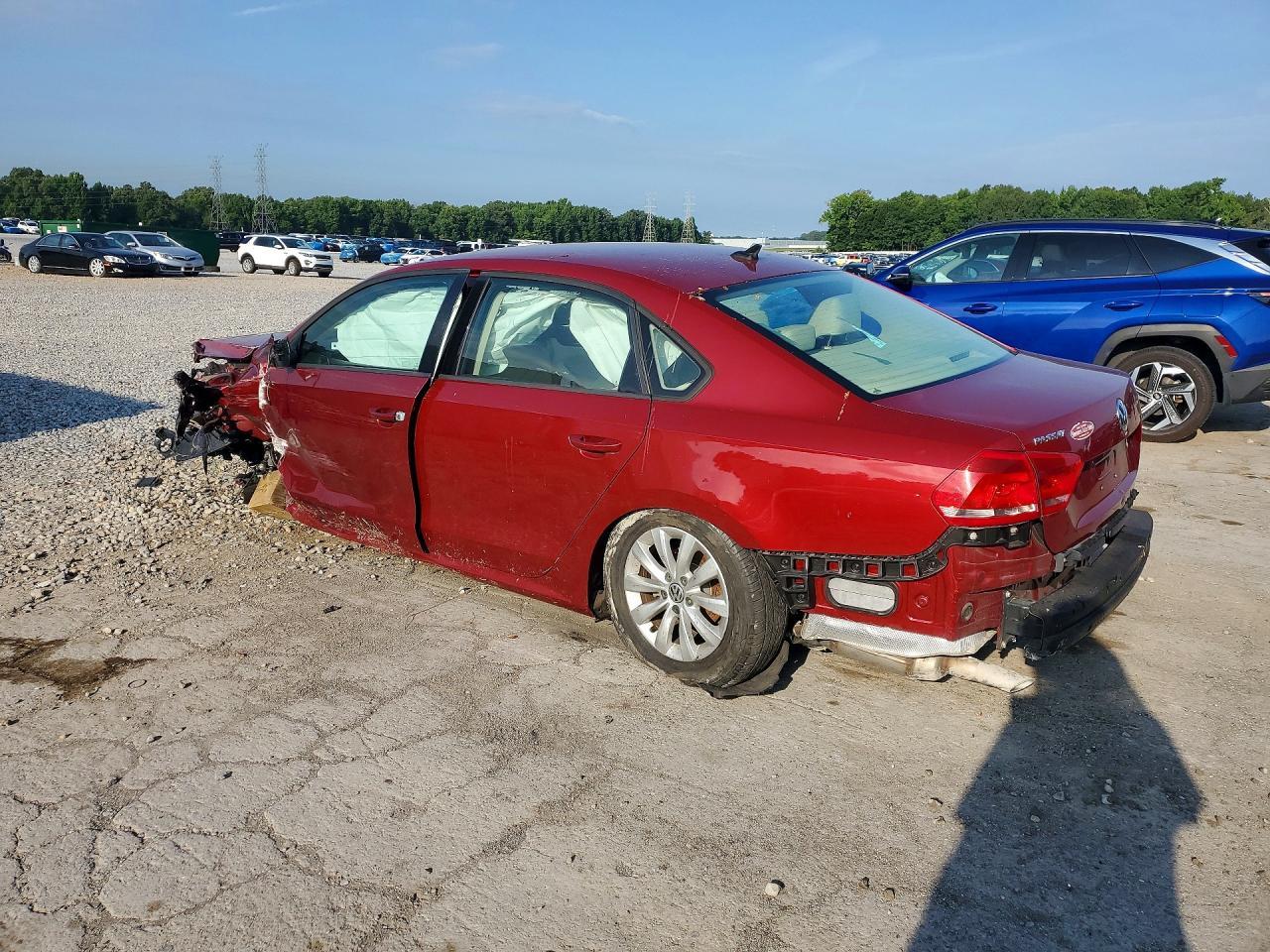 2015 Volkswagen Passat S - Фото 2