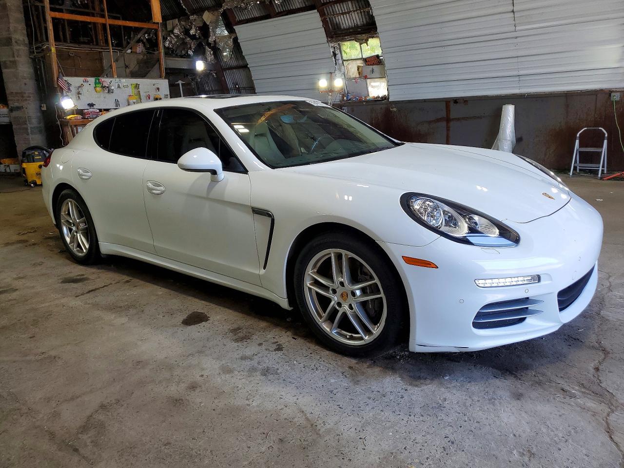2015 Porsche Panamera 2 - Фото 4