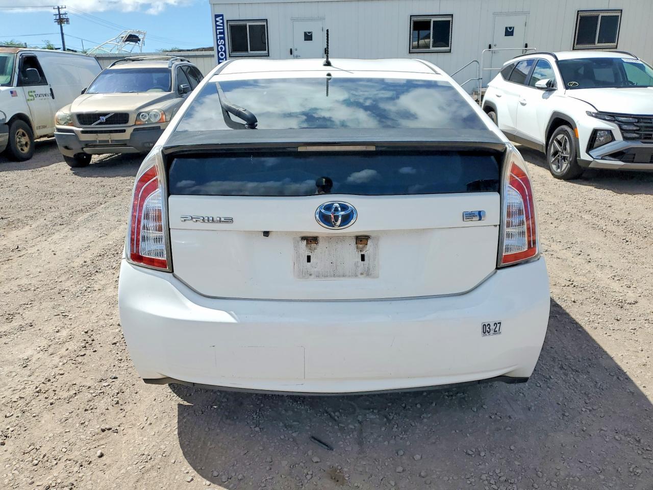 2014 Toyota Prius One - Фото 6