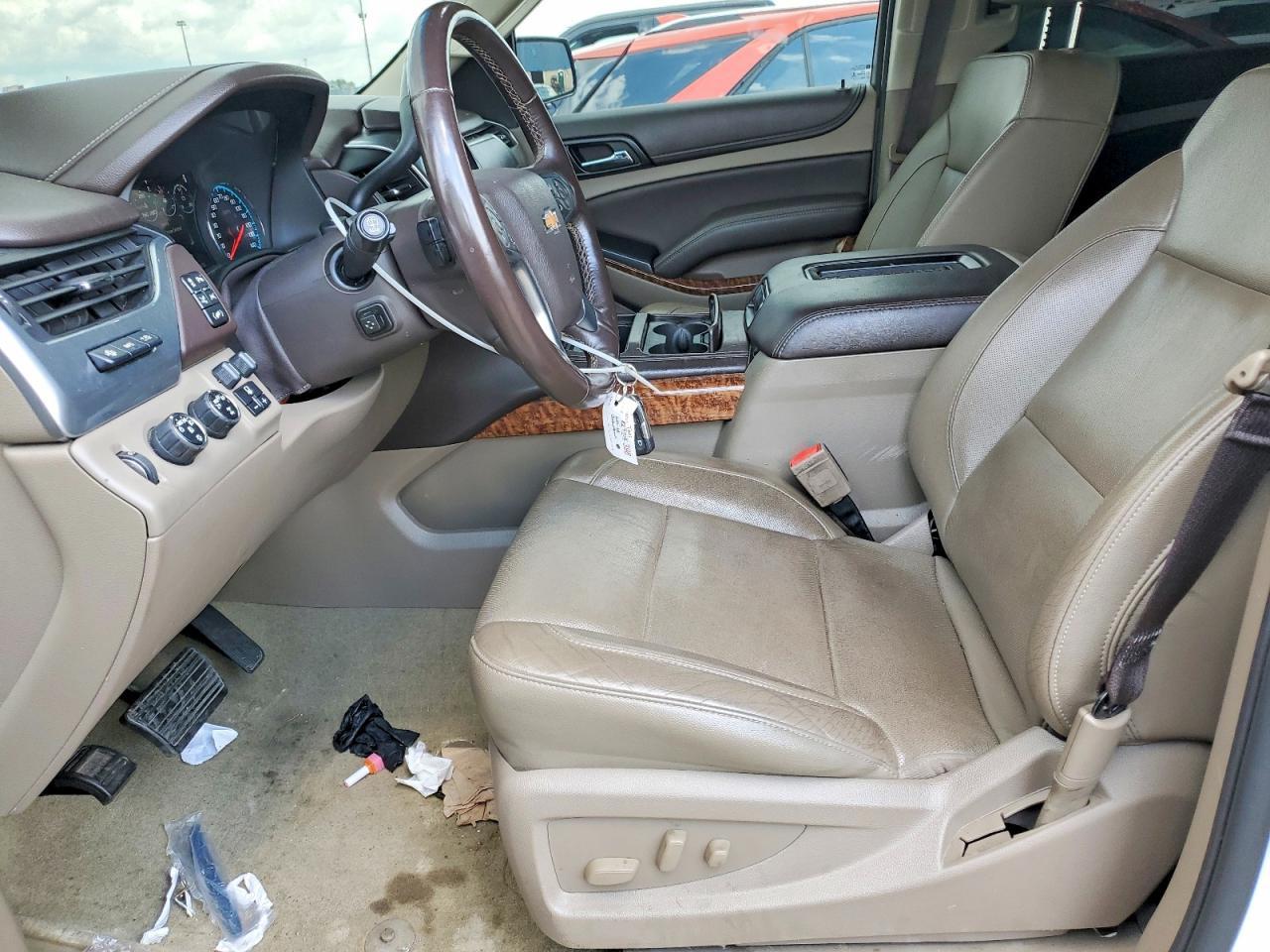 2017 Chevrolet Suburban - Image 7