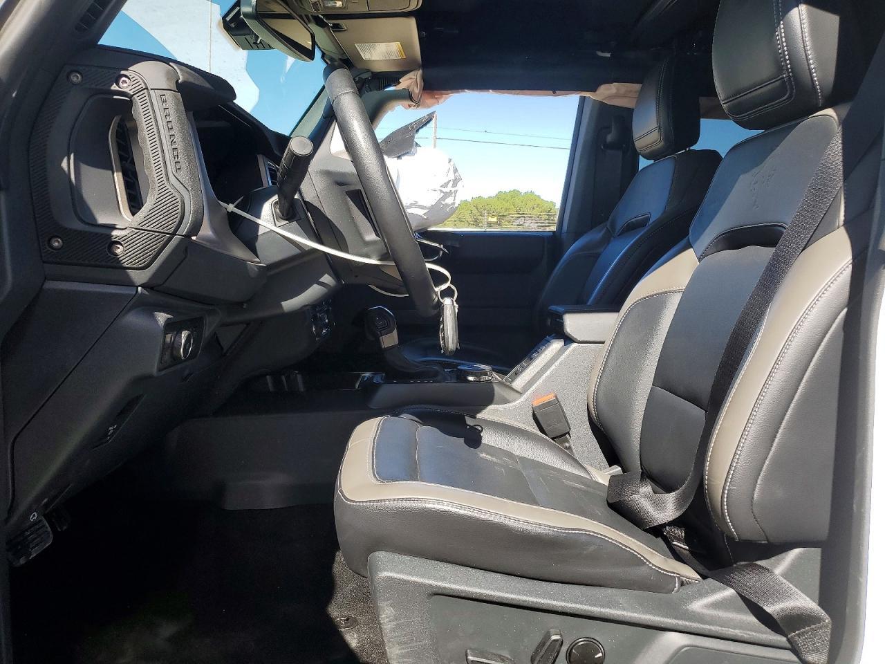 2025 Ford Bronco Outer Banks - Фото 7