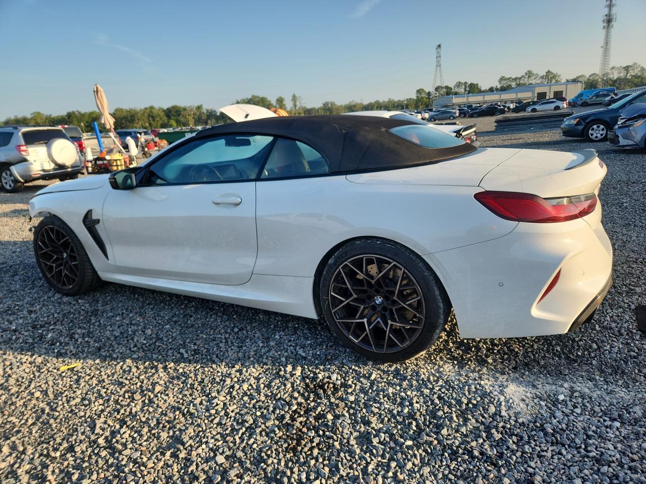 2020 BMW M8 - Фото 2
