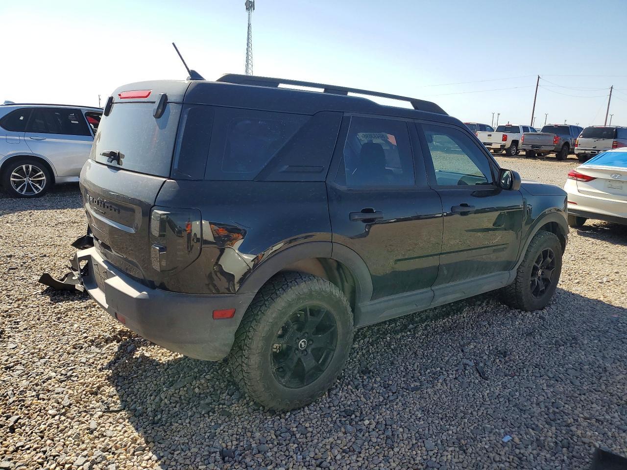 2022 Ford Bronco Sport - Image 3