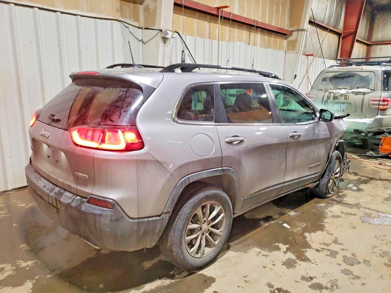 2022 Jeep Cherokee Latitude Lux - Image 3