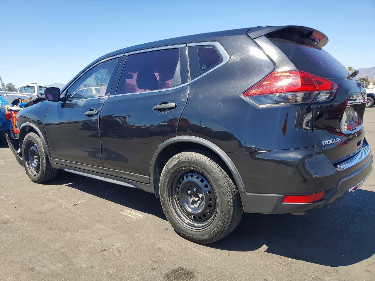 2017 Nissan Rogue S - Фото 2