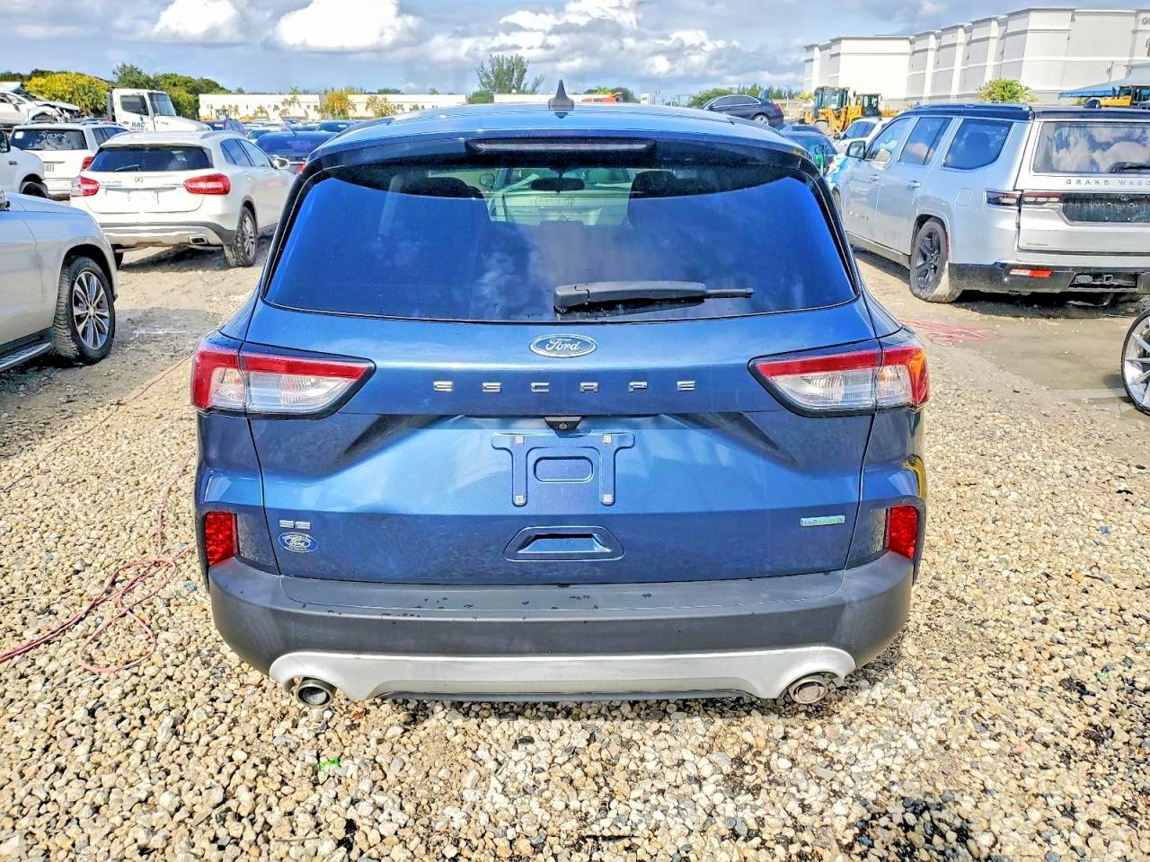 2020 Ford Escape Se - Фото 6