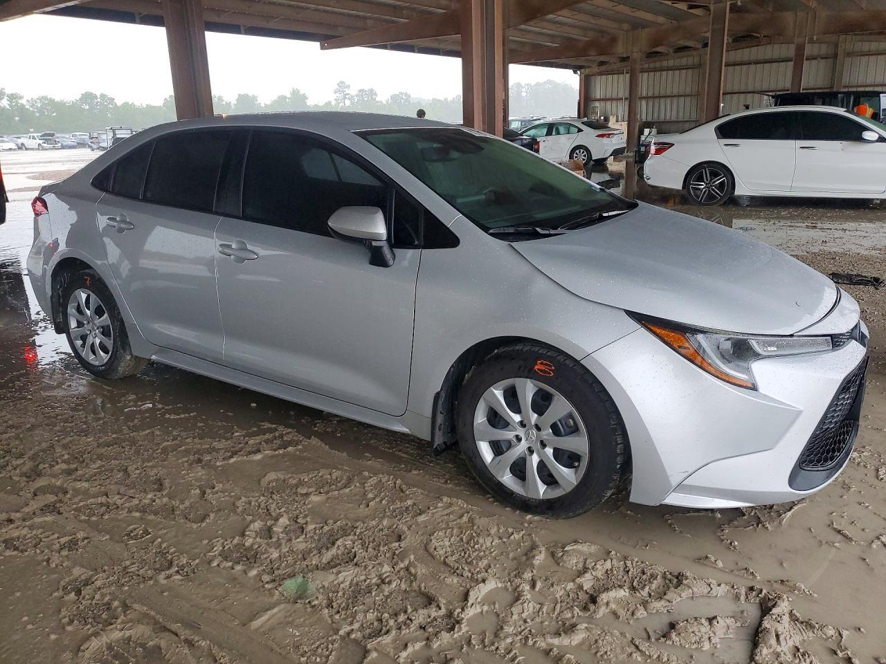 2022 Toyota Corolla Le - Фото 4