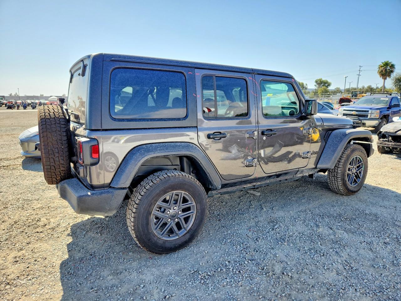 2025 Jeep Wrangler Sport - Фото 3