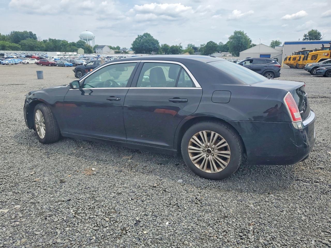 2014 Chrysler 300 - Image 2