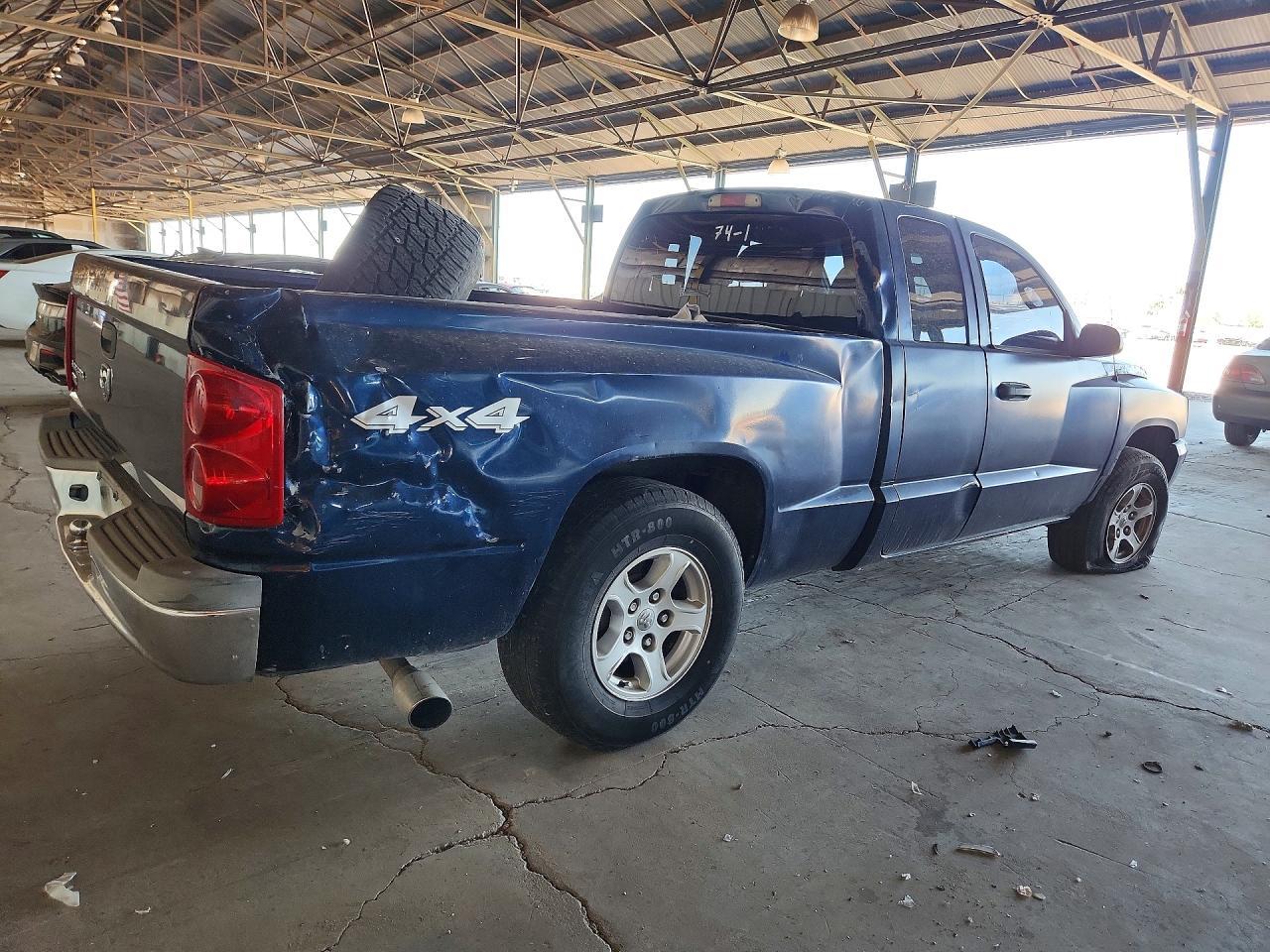 2007 Dodge Dakota Slt - Image 3