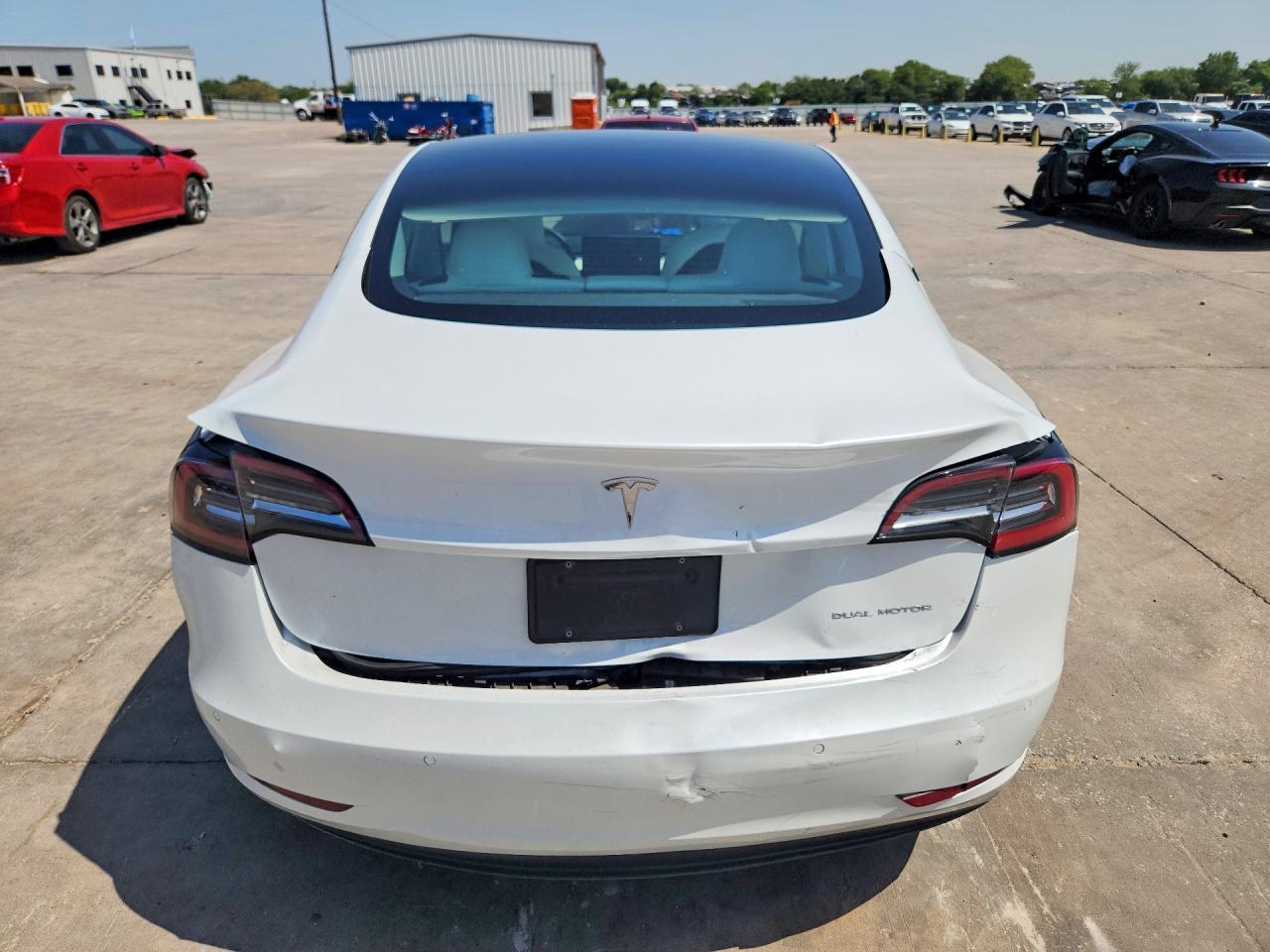 2021 Tesla Model 3 - Фото 6
