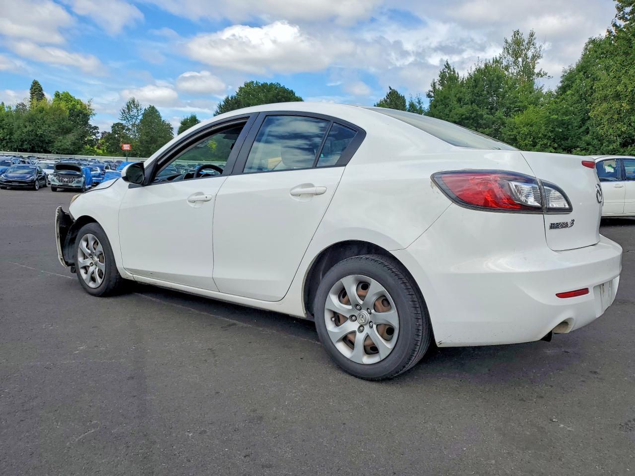 2013 Mazda 3 I - Фото 2