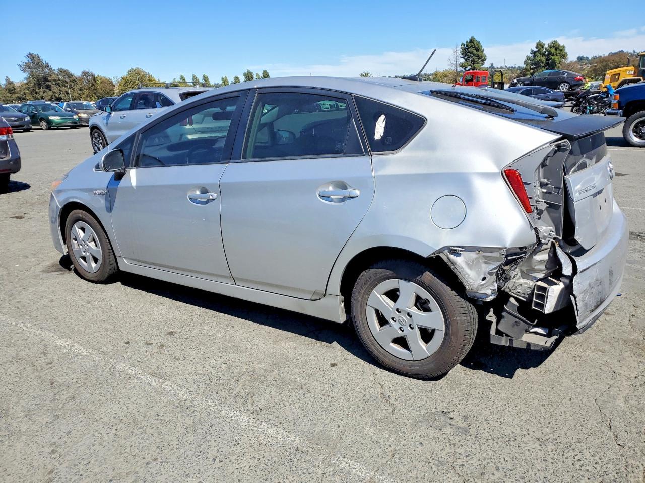 2010 Toyota Prius Ii - Image 2