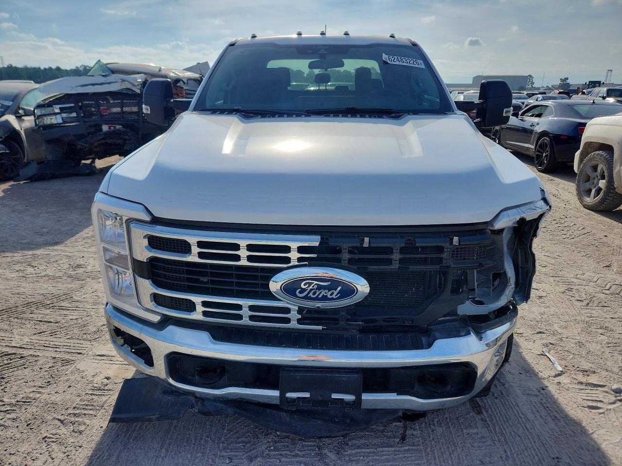 2025 Ford F250 Super Duty - Фото 5