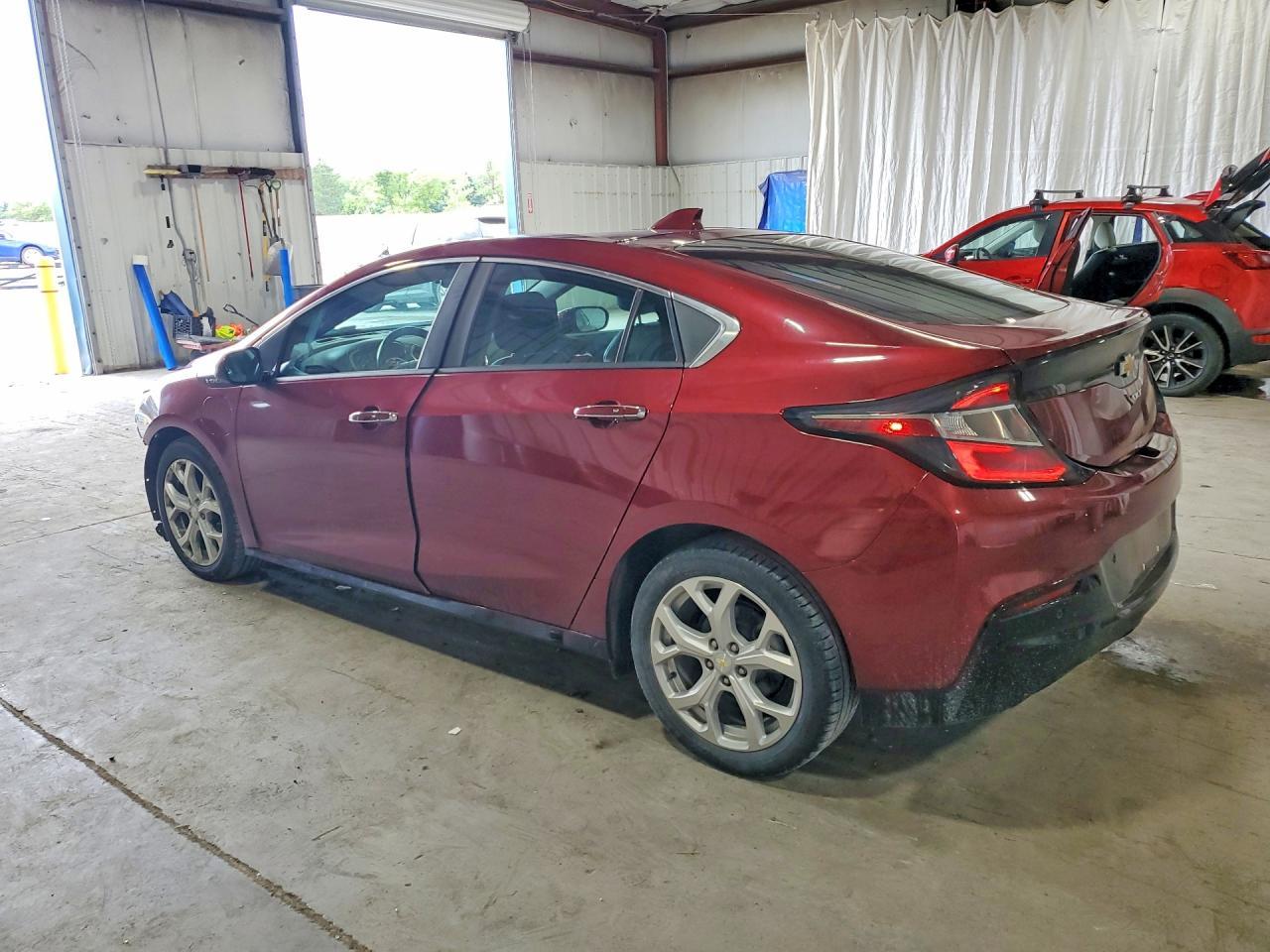 2017 Chevrolet Volt Premier - Фото 2