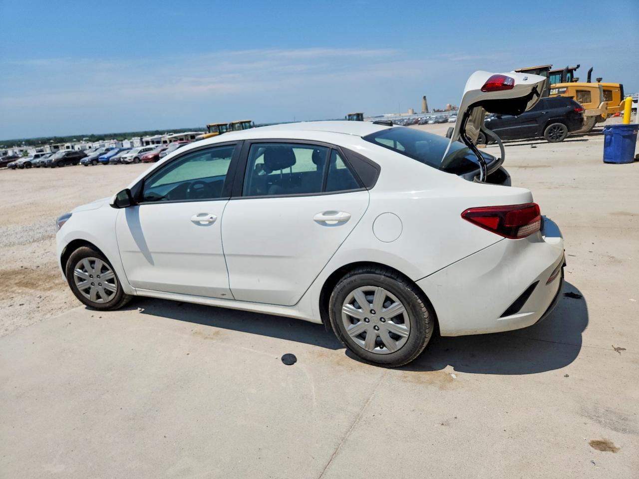 2023 Kia Rio S - Фото 2