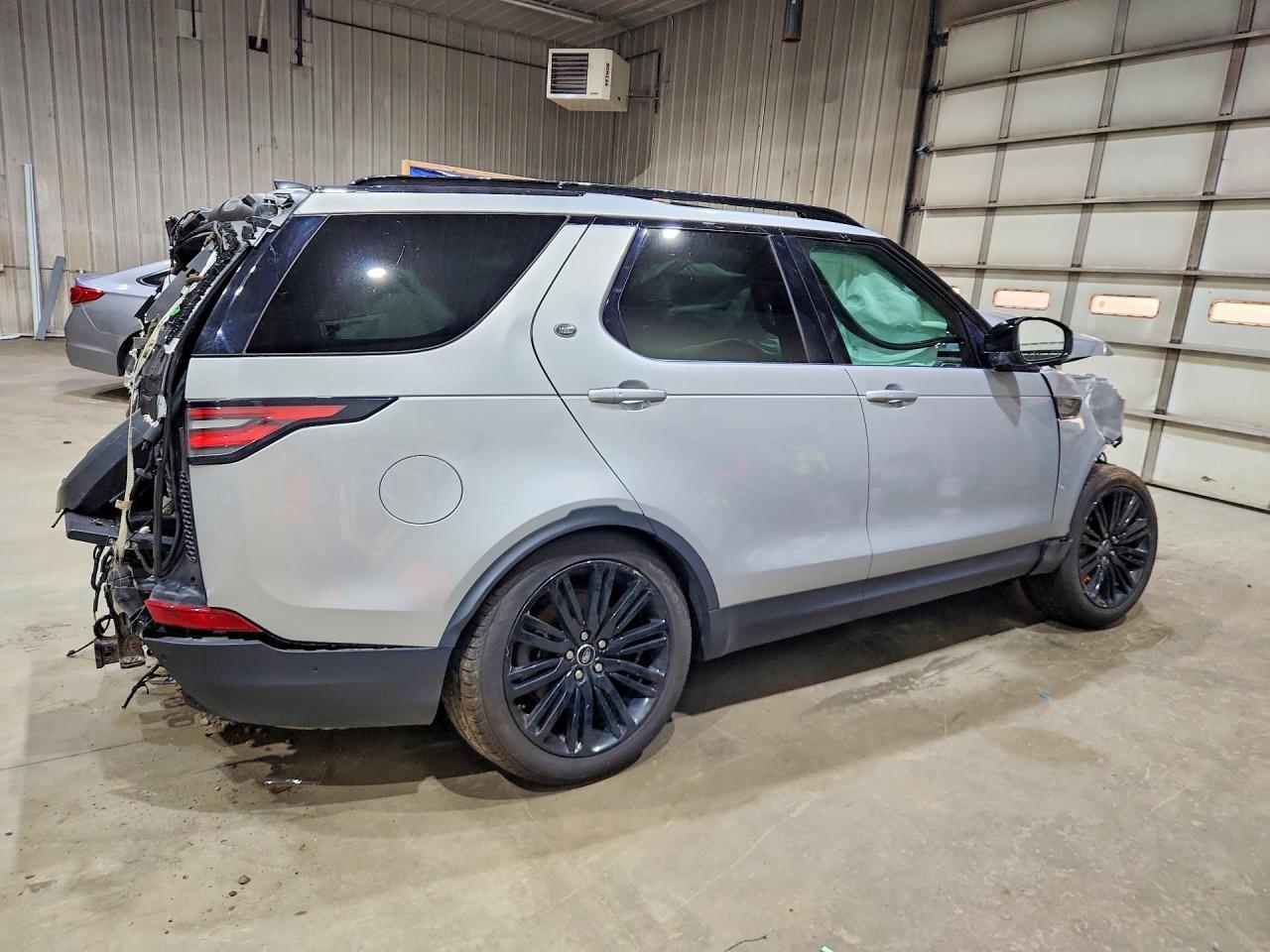 2018 Land Rover Discovery Hse - Фото 3