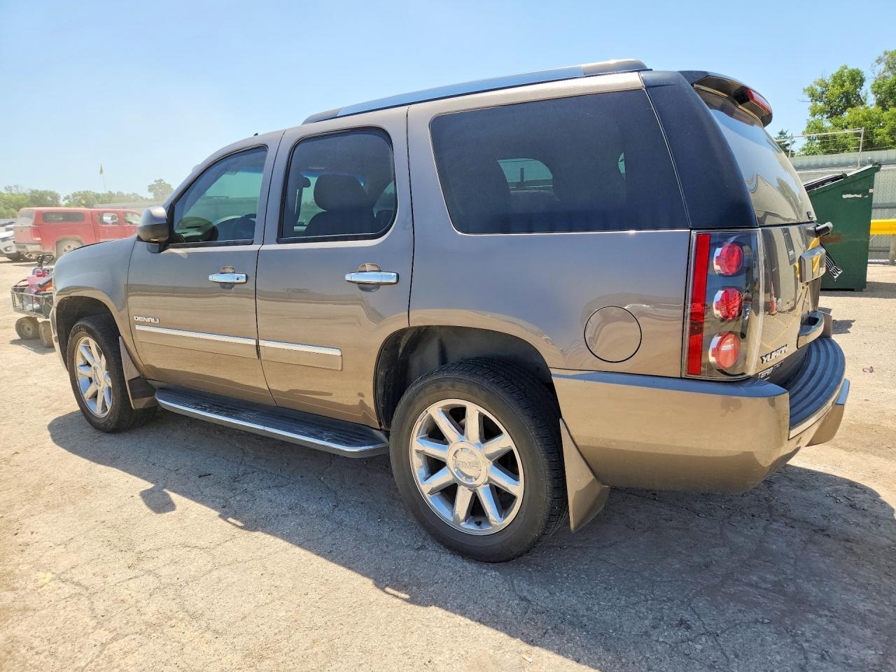 2014 GMC Yukon Denali - Фото 2