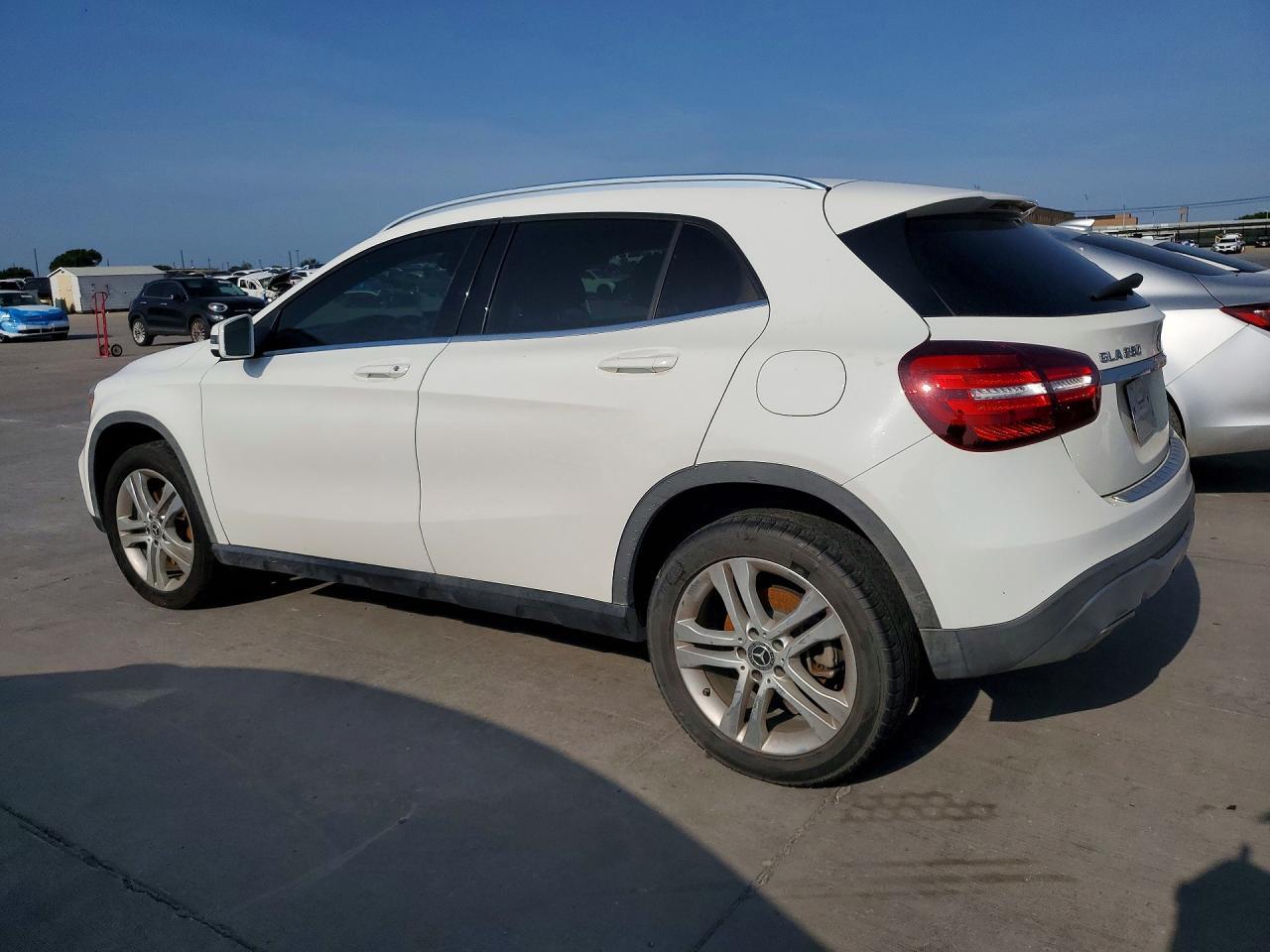 2020 Mercedes-Benz Gla 250 4Matic - Фото 2