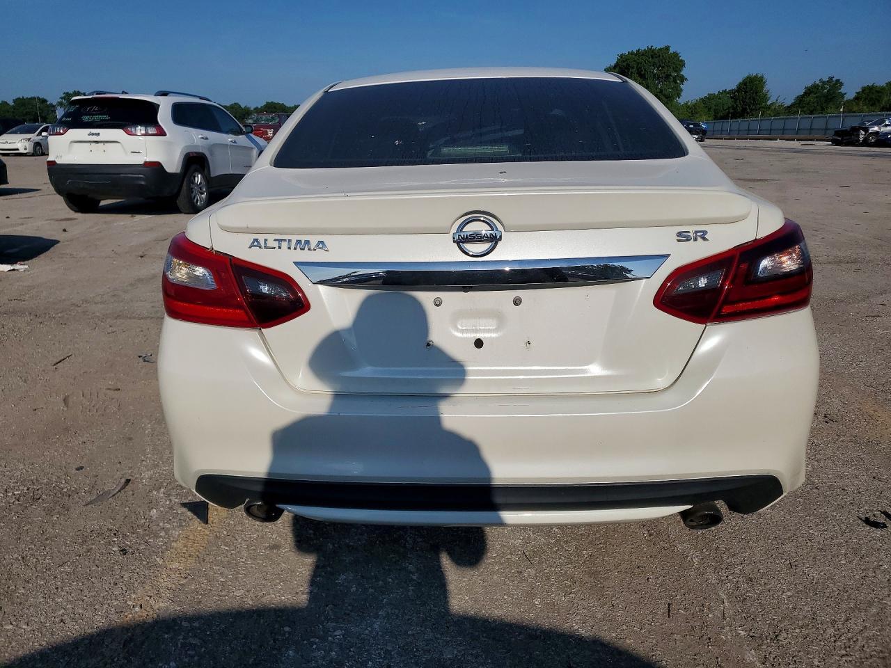 2017 Nissan Alitma - Image 6