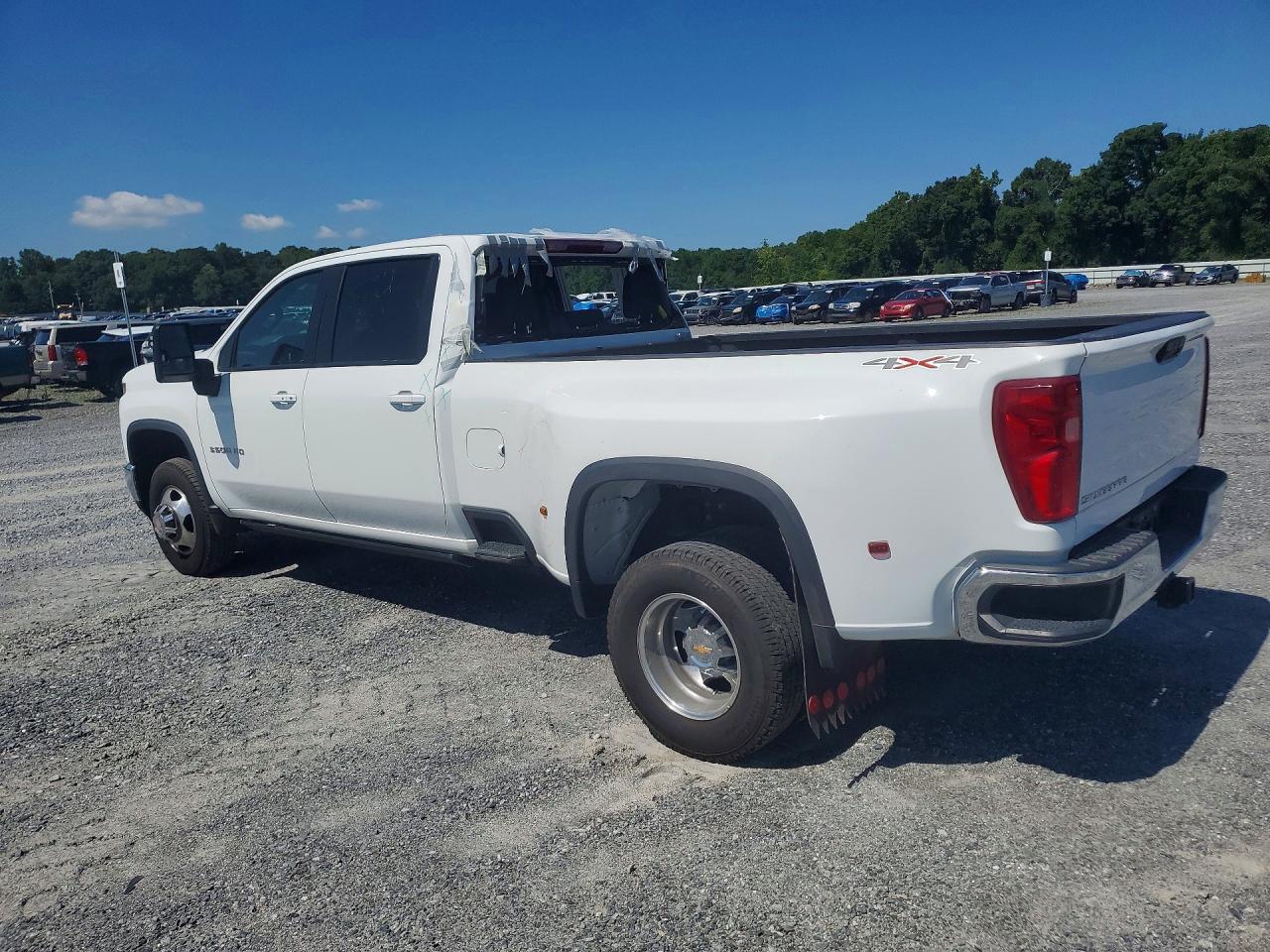 2024 Chevrolet Silverado K3500 Lt - Image 2